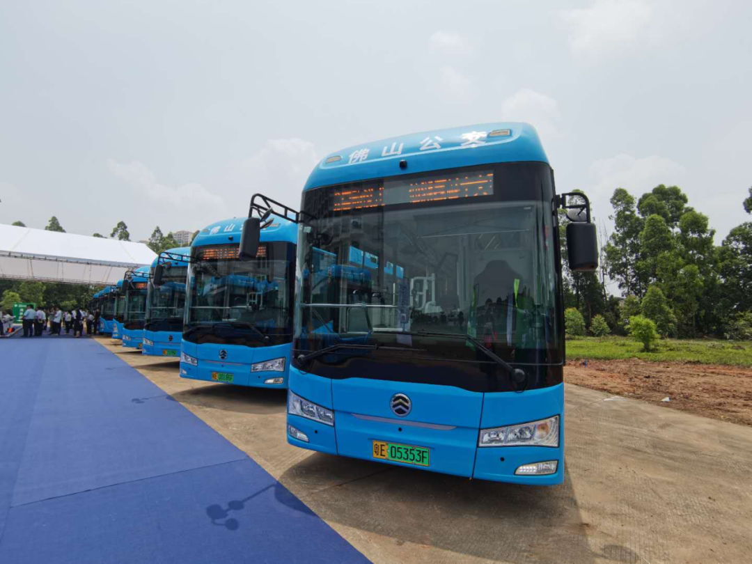 186輛!續(xù)航700公里!金旅氫燃料電池客車助力仙湖氫谷項(xiàng)目建設(shè)(圖1) 186輛!續(xù)航700公里!金旅氫燃料電池客車助力仙湖氫谷項(xiàng)目建設(shè)(圖1)