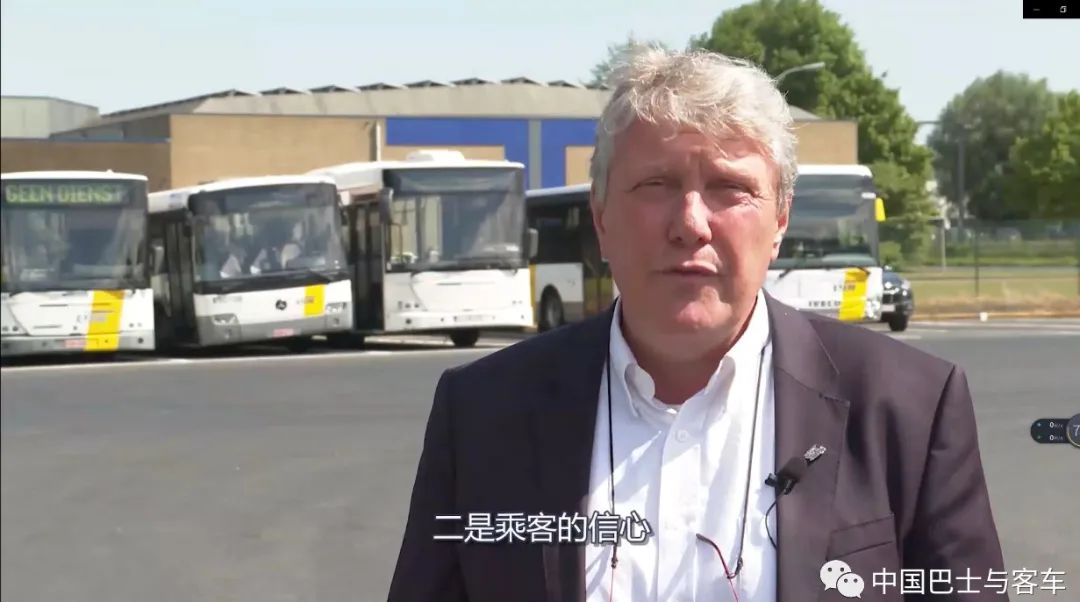 王健談:公交駕駛員關愛日與向出行衛士敬禮(圖5) 王健談:公交駕駛員關愛日與向出行衛士敬禮(圖5)