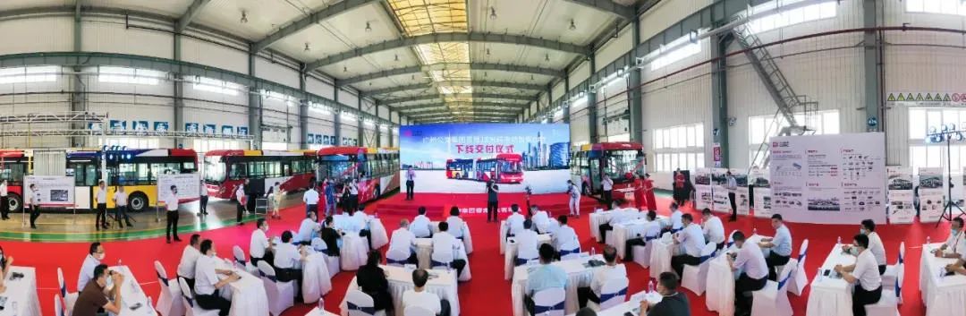 廣州公交首批18米純電動BRT交付！猜猜誰家車？(圖2)