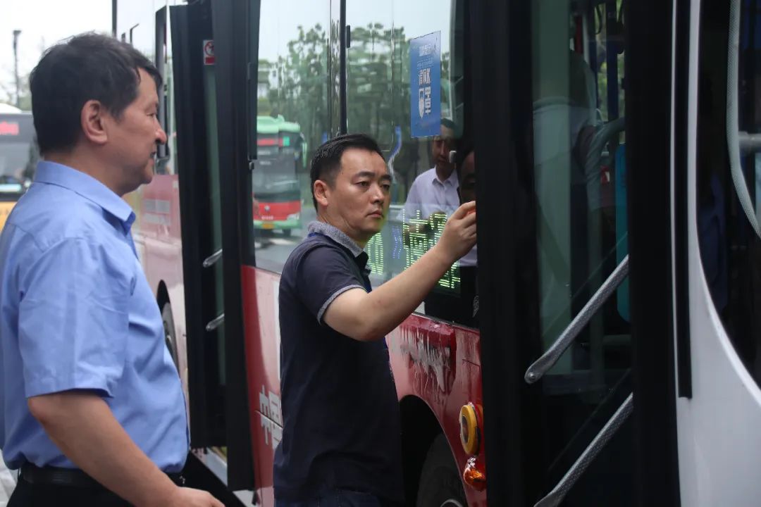 2020年“中小城市公交改革與發展企業聯合會華東區域聯合會理事會”暨“中小城市公交企業共克時艱經驗交流論壇”在通順利召開(圖16) 2020年“中小城市公交改革與發展企業聯合會華東區域聯合會理事會”暨“中小城市公交企業共克時艱經驗交流論壇”在通順利召開(圖16)