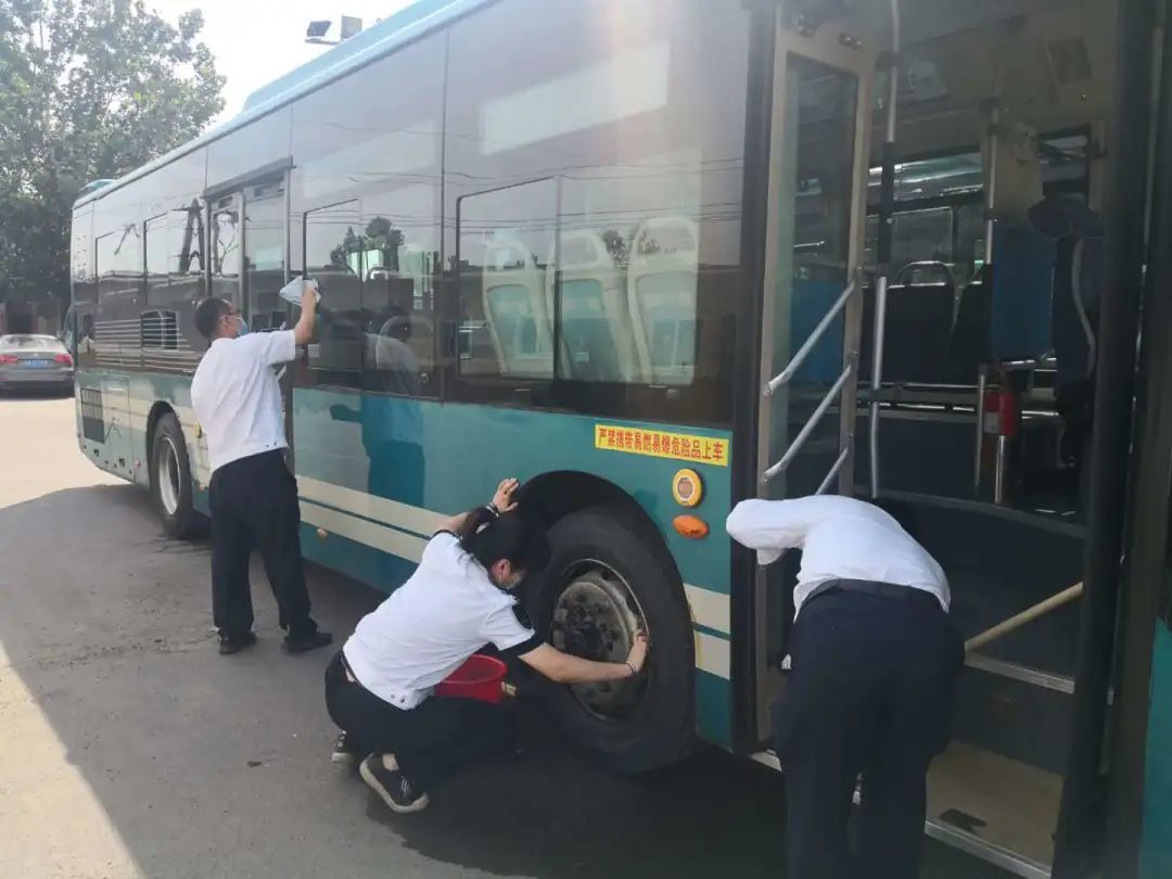 濟南公交助力建設更高水平全國文明城市(圖4)