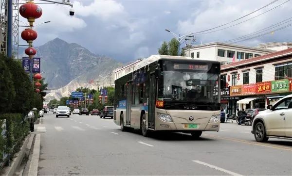 首批國六新能源客車投運 福田歐輝助力拉薩公交“新升級”(圖3) 首批國六新能源客車投運 福田歐輝助力拉薩公交“新升級”(圖3)