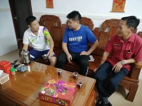 廣州公交:全力建設“紅堡壘”工程,提升為民服務效能(圖6) 廣州公交:全力建設“紅堡壘”工程,提升為民服務效能(圖6)