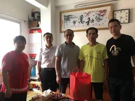 廣州公交:全力建設“紅堡壘”工程,提升為民服務效能(圖7) 廣州公交:全力建設“紅堡壘”工程,提升為民服務效能(圖7)