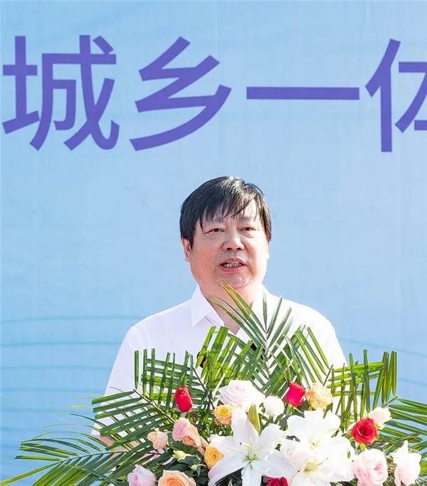 助力打造“村村通”民生工程 國唐純電動公交交付河南沈丘(圖3) 助力打造“村村通”民生工程 國唐純電動公交交付河南沈丘(圖3)