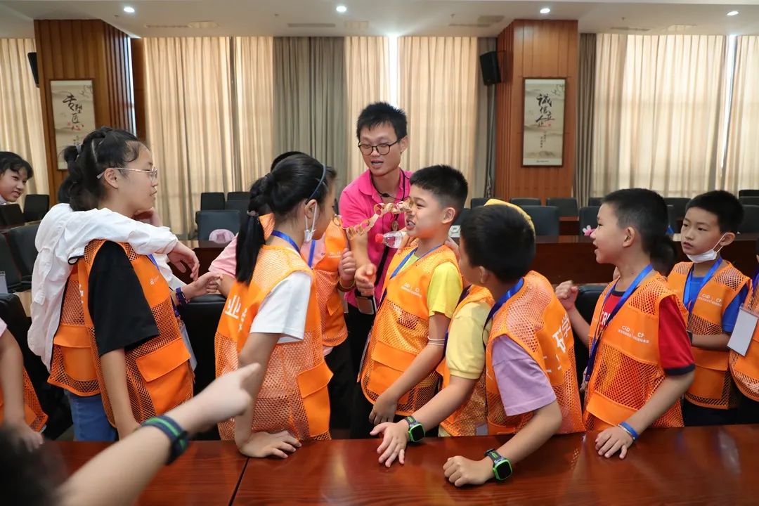 探秘大國智造 體驗無人駕駛 ——金龍客車工業研學營開營啦(圖2)