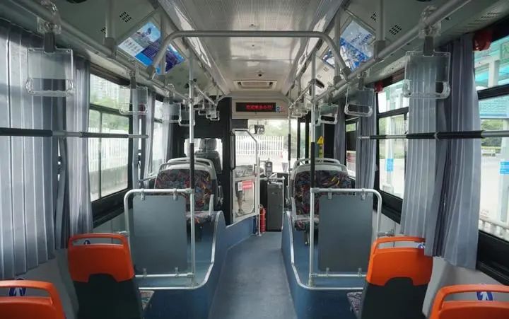 杭州5G公交上路了?有人在蕭山拍到了照片!相關部門回應:正在采集路面數據(圖9) 杭州5G公交上路了?有人在蕭山拍到了照片!相關部門回應:正在采集路面數據(圖9)