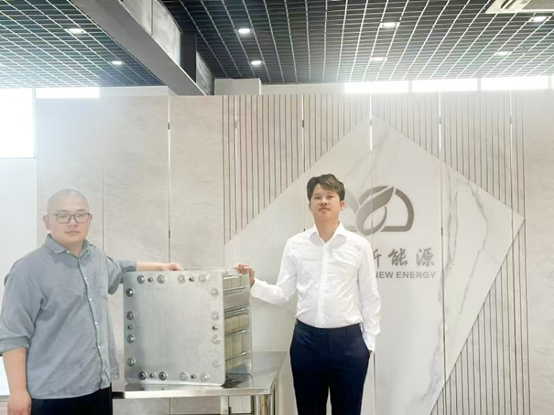 氫云直上科技推出無(wú)膜電解槽,綠氫制取成本可降低30%以上(圖1) 氫云直上科技推出無(wú)膜電解槽,綠氫制取成本可降低30%以上(圖1)