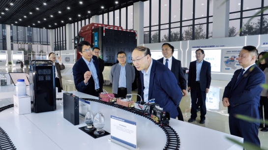 全省首個氫能聯(lián)創(chuàng)測試中心(新鄉(xiāng))項目在新鄉(xiāng)高新區(qū)簽約!(圖2) 全省首個氫能聯(lián)創(chuàng)測試中心(新鄉(xiāng))項目在新鄉(xiāng)高新區(qū)簽約!(圖2)